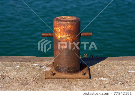 A samson post style single bitt mooring bollard for boats A samson post style single bitt mooring bollard for boats 77842191