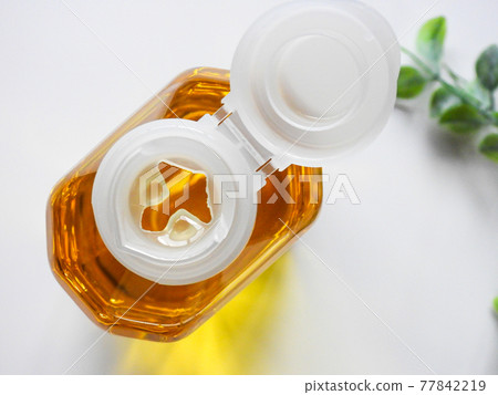 Olive oil Olive oil 77842219