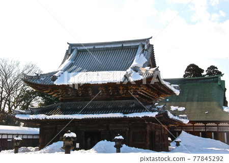 琉龍寺(富山縣高岡市關本町35)的“佛堂” 琉龍寺(富山縣高岡市關本町35)的“佛堂” 77845292