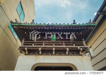 Kyoto, the temple gate of Ryuji Temple Kyoto, the temple gate of Ryuji Temple 77850077