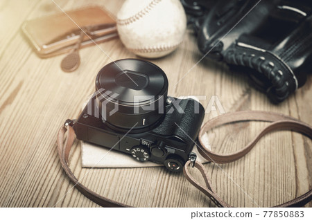 mirrorless camera with leather strap mirrorless camera with leather strap 77850883