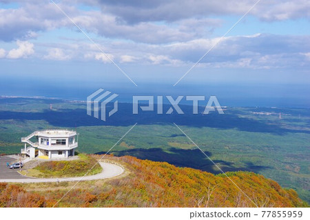 Mutsu City, Aomori Prefecture, Kamabuseyama Observatory during the autumn colors, overlooking the Tsugaru Straits 77855959