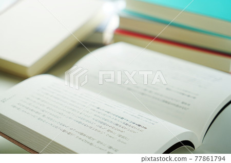 Open book Open book 77861794