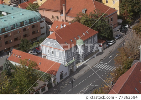 House in Zagreb 77862584