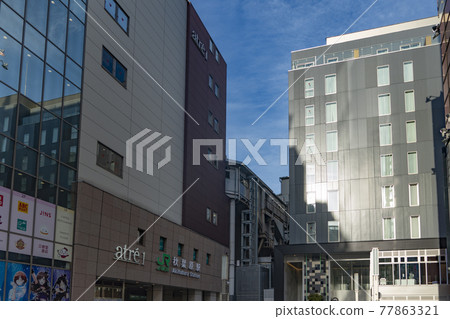 夏日清晨的秋葉原站前 夏日清晨的秋葉原站前 77863321