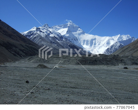 Tibetan Mt. Everest Tibetan Mt. Everest 77867045