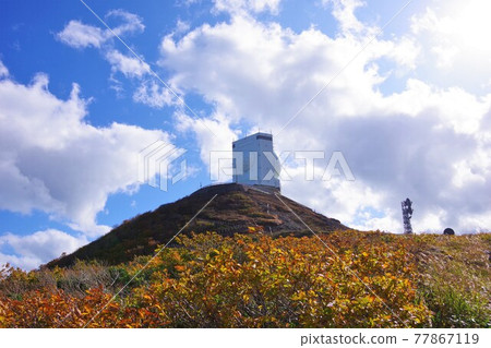 Mutsu City, Aomori Prefecture, the summit of Mt. Kamabuse during the autumn colors Mutsu City, Aomori Prefecture, the summit of Mt. Kamabuse during the autumn colors 77867119