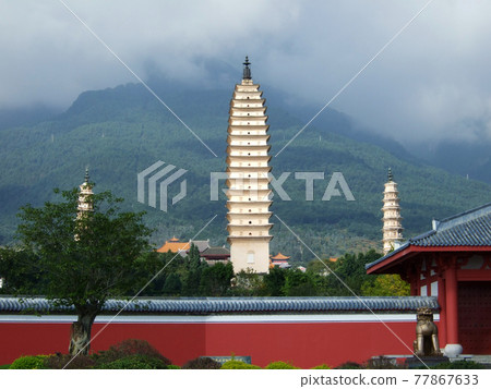 Yunnan Dali Three Pagodas 77867633