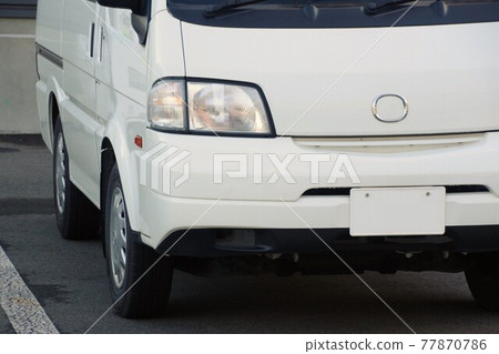 汽車圖片：馬自達商用車 Bongovan 的前部 77870786