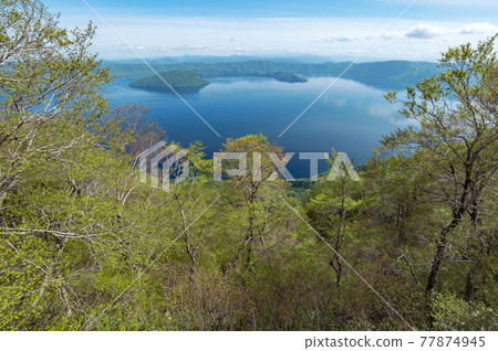 【青森縣十和田湖】從湖岸海拔最高的大花邊山眺望十和田湖 【青森縣十和田湖】從湖岸海拔最高的大花邊山眺望十和田湖 77874945