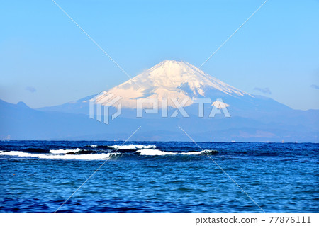 富士山和白波 77876111