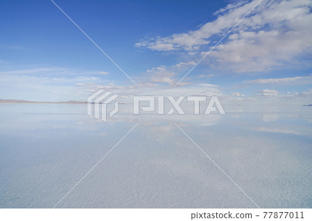 Uyuni salt lake Uyuni salt lake 77877011