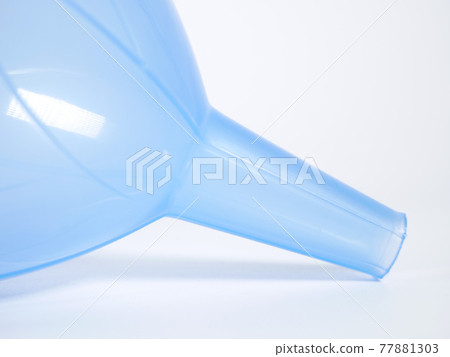 funnel 77881303