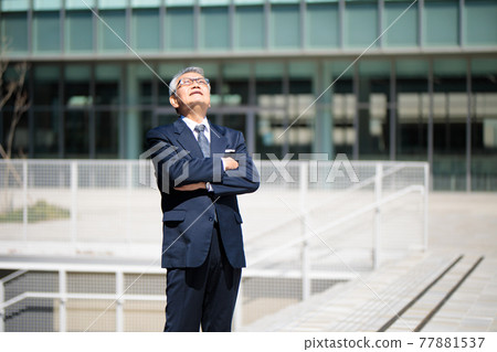 戶外商人老人 77881537