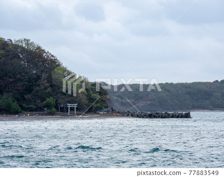 長崎縣對馬島和泉灣的風景四子島 長崎縣對馬島和泉灣的風景四子島 77883549