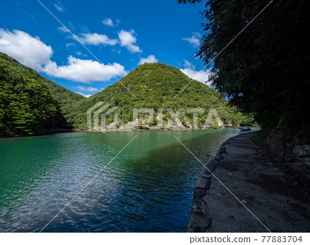 船橋的對馬秋天風景（西划船者） 77883704
