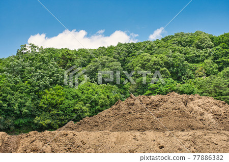藍天、森林、堤防——土壤處理場 77886382