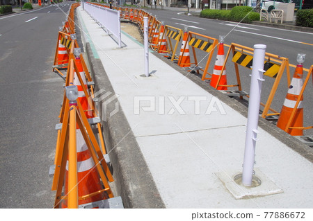 中間地帶維修工作（道路工程） 77886672