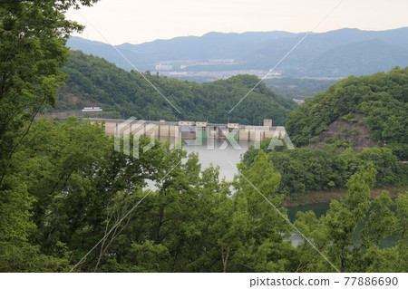 一倉水壩和水壩湖的風景[兵庫縣] 77886690