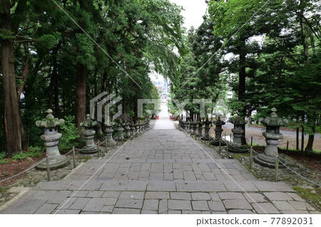 Stone steps of Sendai Toshogu Shrine 77892031