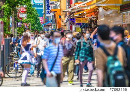 Tokyo cityscape in Japan The number of severely ill people (nationwide) is 1,304, the highest ever. Akihabara is "dense" on the sidewalk due to the cancellation of Hokoten = May 23 Tokyo cityscape in Japan The number of severely ill people (nationwide) is 1,304, the highest ever. Akihabara is "dense" on the sidewalk due to the cancellation of Hokoten = May 23 77892366
