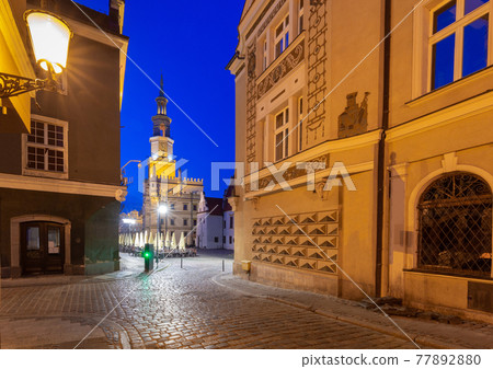 Poznan. Old Town Square with famous medieval houses at sunrise. Poznan. Old Town Square with famous medieval houses at sunrise. 77892880
