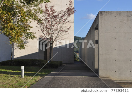 Ayabe Industrial Park Exchange Plaza / Tadao Ando 77893411