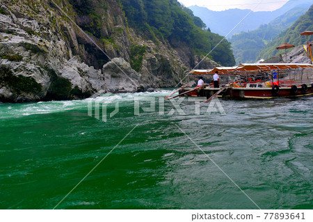 Oboke Koboke, Oboke Sightseeing Boat, Pleasure Boat Platform with Exciting Rapids and Rock Walls, Shikoku, Miyoshi City, Tokushima Prefecture (13) Oboke Koboke, Oboke Sightseeing Boat, Pleasure Boat Platform with Exciting Rapids and Rock Walls, Shikoku, Miyoshi City, Tokushima Prefecture (13) 77893641