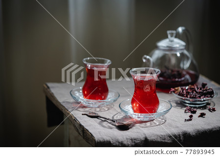 Hot red karkade tea 77893945