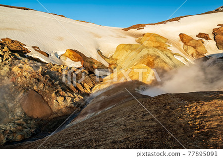 Sunrise in Kerlingarfjoll geothermal area, Iceland 77895091