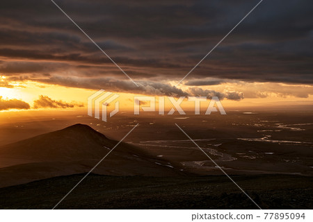 Sunset near Kerlingarfjoll geothermal area, Iceland 77895094