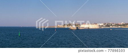Entrance to Sevastopol bay 77898103
