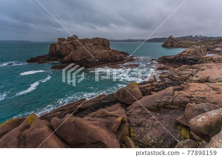 Perros Guirec, Ploumanac'h Lighthouse, Mean Ruz, la Manche, rocks and waves Perros Guirec, Ploumanac'h Lighthouse, Mean Ruz, la Manche, rocks and waves 77898159