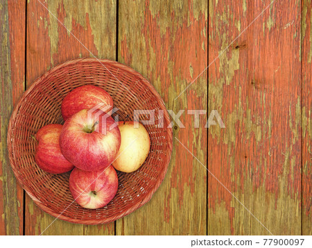 apples apples 77900097