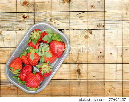 strawberries strawberries 77900467