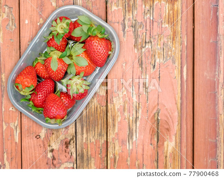 strawberries strawberries 77900468