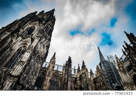 Exterior view of Cologne Cathedral, a World Heritage Site 77901933
