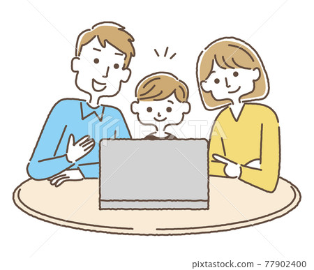 父母和孩子一邊看筆記本電腦一邊交談 77902400