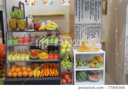 scale of old hong kong city life model and figure. 3 May 2021 77906366