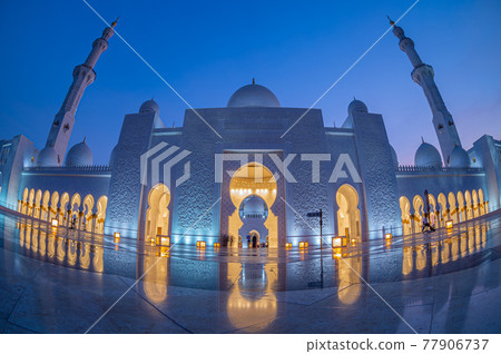 Beautiful white mosque and night view 77906737
