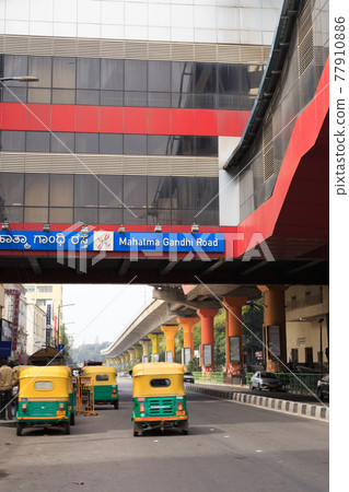 India Mahatma Gandhi Road and Metro Station 77910886