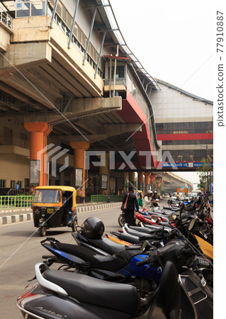 India Mahatma Gandhi Road and Metro Station 77910887