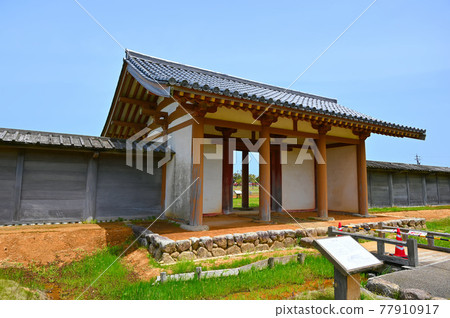 七尾市復原南門能登國分寺遺址 七尾市復原南門能登國分寺遺址 77910917