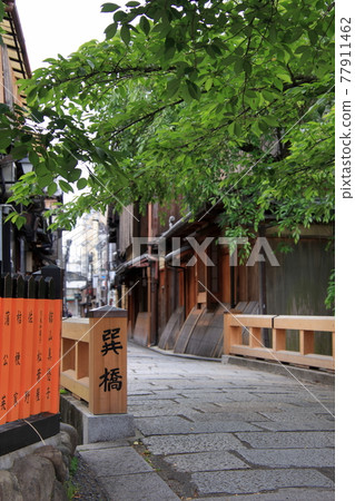 緊急狀態下的無人只園白川達橋 緊急狀態下的無人只園白川達橋 77911462