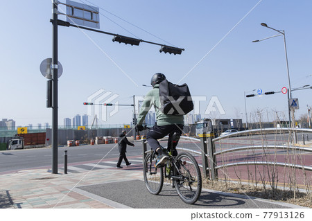 bike delivery service man bike delivery service man 77913126