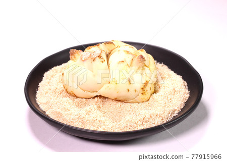 Lily root on the plate Lily root on the plate 77915966