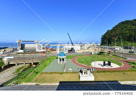 Scenery from the train window between Miyako Station and Fudai Station on the Sanriku Railway in the summer of 2020 77916408