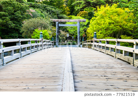 Mie Prefecture Ise Jingu / Naiku (front torii gate and Uji Bridge) 77921519