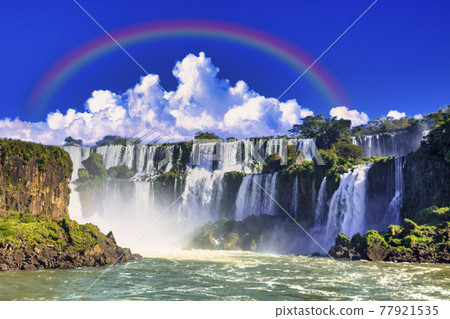 在伊瓜蘇瀑布的彩虹 77921535