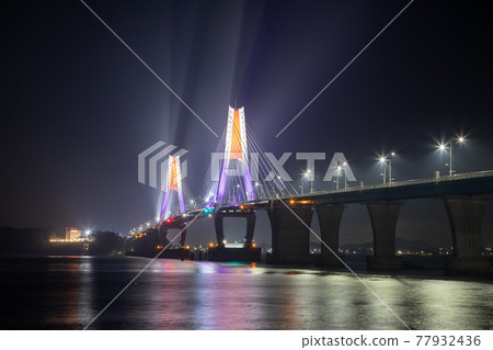 Night view of Yeongheung Island and Yeongheung Bridge, Ongjin-gun, Incheon Night view of Yeongheung Island and Yeongheung Bridge, Ongjin-gun, Incheon 77932436